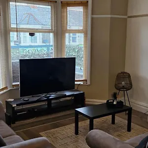  Apartment Three Bedroom With Roof Terrace Near Centre